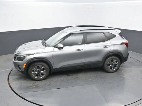 Used 2024 Kia Seltos S AWD/4WD image 46