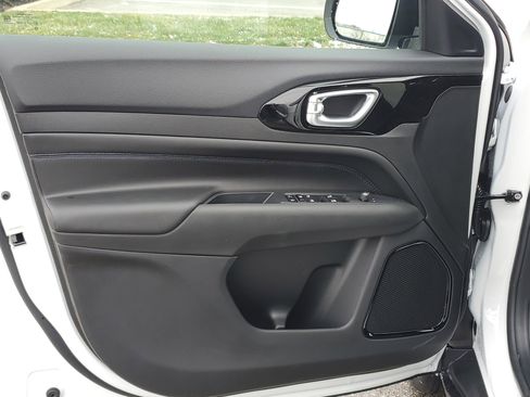 New 2026 Jeep Compass Latitude image 59