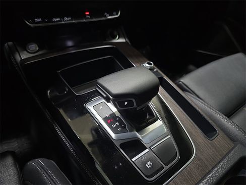 Certified 2025 Audi Q5 2.0T Premium Plus w/ Premium Plus Package image 25