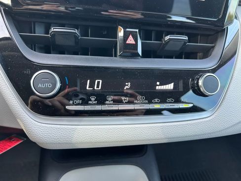 Used 2023 Toyota Corolla LE image 25
