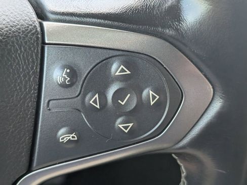 Used 2018 Chevrolet Silverado 1500 LT w/ Texas Edition image 15