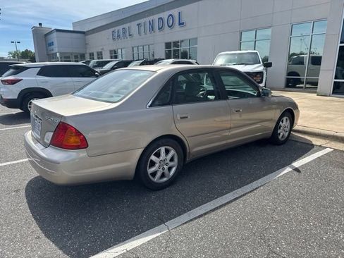 Used 2000 Toyota Avalon XL FWD image 8