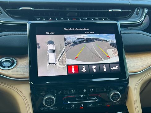 Used 2023 Jeep Grand Cherokee L Summit image 35