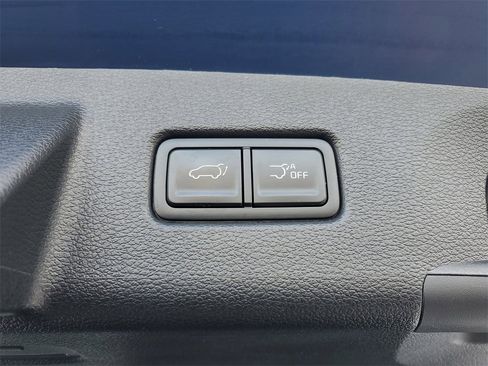 Used 2025 Kia Telluride SX w/ SX Captain's Chair Package image 31