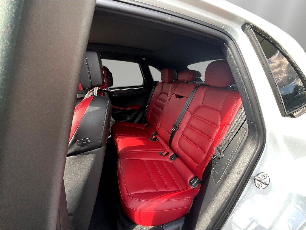Used 2023 Porsche Macan GTS AWD/4WD image 22