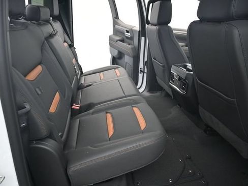 Used 2026 GMC Sierra 1500 AT4 w/ AT4 Premium Package AWD/4WD image 32