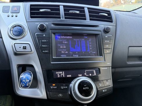 Used 2013 Toyota Prius V Two image 17