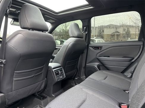 Used 2025 Subaru Forester Premium image 13