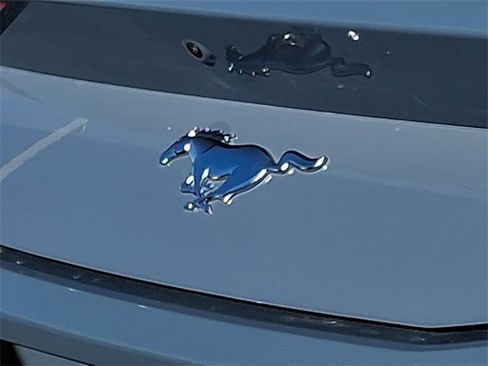 Used 2024 Ford Mustang Coupe image 8