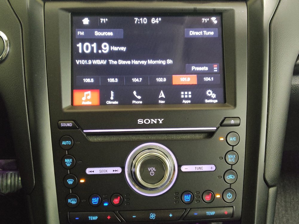 Used 2019 Ford Fusion Energi Titanium FWD image 25
