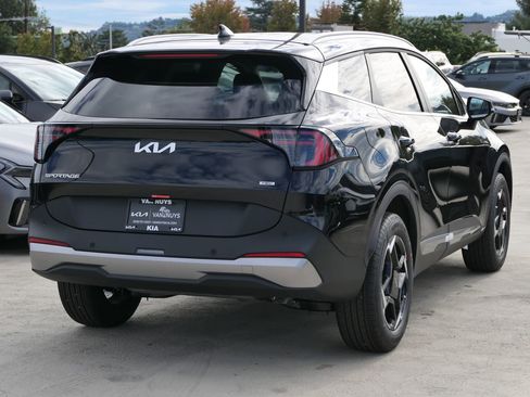 New 2026 Kia Sportage AWD Hybrid image 3