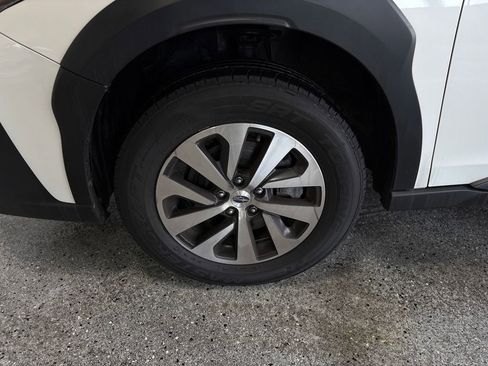 Used 2024 Subaru Outback Premium AWD/4WD image 31