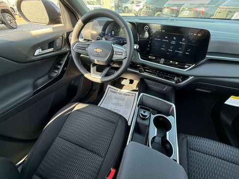 New 2026 Chevrolet Equinox LT AWD/4WD image 3