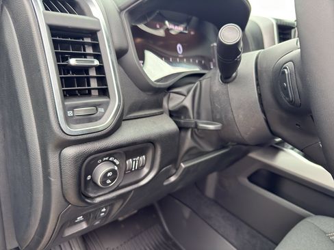 New 2026 RAM 1500 Big Horn AWD/4WD image 14