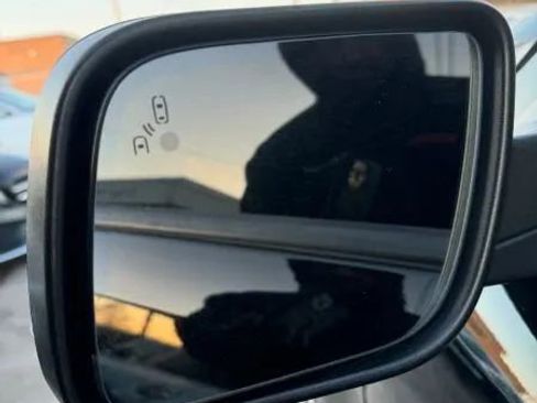 Used 2018 Ford Explorer Limited w/ Equipment Group 301A image 11