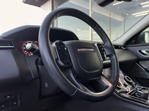 Used 2018 Land Rover Range Rover Velar S image 35