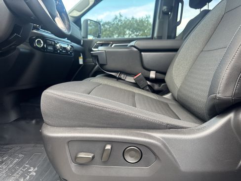 Used 2026 GMC Sierra 3500 SLE w/ SLE Value Package AWD/4WD image 12