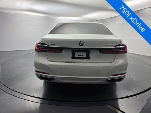 Used 2022 BMW 750i xDrive AWD/4WD image 4