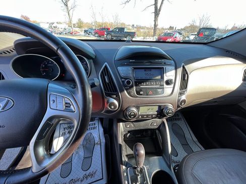 Used 2012 Hyundai Tucson Limited image 9