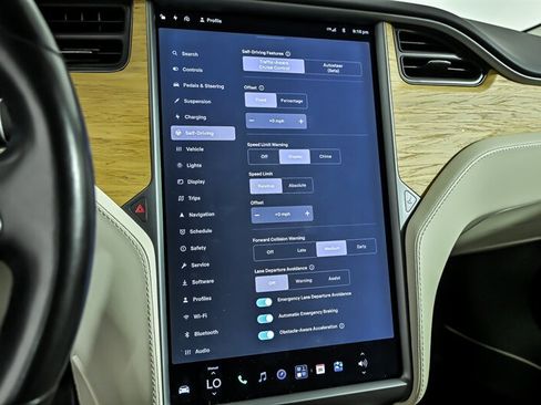 Used 2018 Tesla Model S 100D AWD/4WD image 30