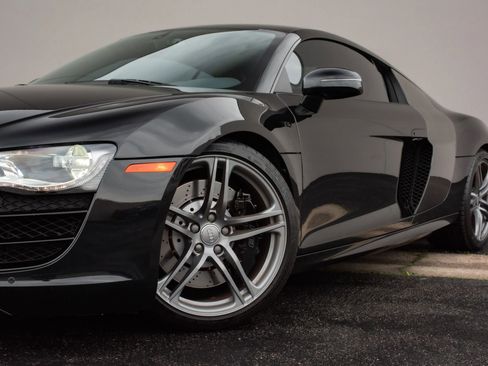 Used 2010 Audi R8 V10 image 7