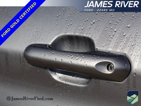 Certified 2022 Ford Explorer XLT image 21