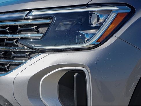 New 2026 Volkswagen Atlas SE image 3