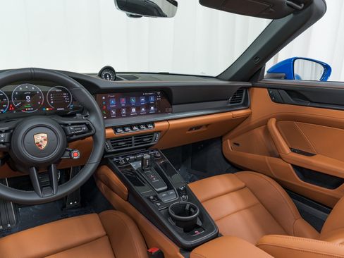 Used 2026 Porsche 911 Targa 4 GTS image 22