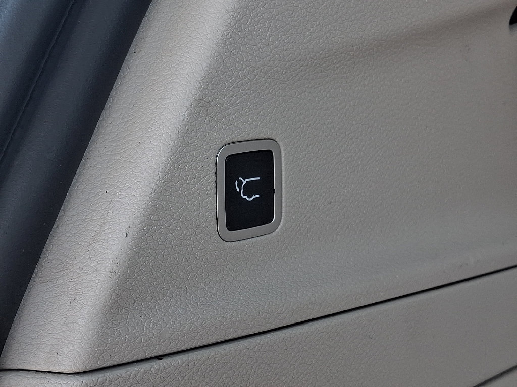 Certified 2020 Chrysler Pacifica Limited FWD image 30