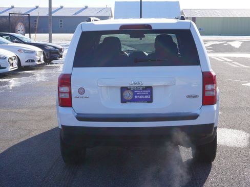 Used 2015 Jeep Patriot Sport 4WD image 4