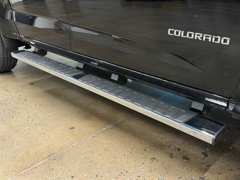 Used 2015 Chevrolet Colorado LT w/ Luxury Package AWD/4WD image 21
