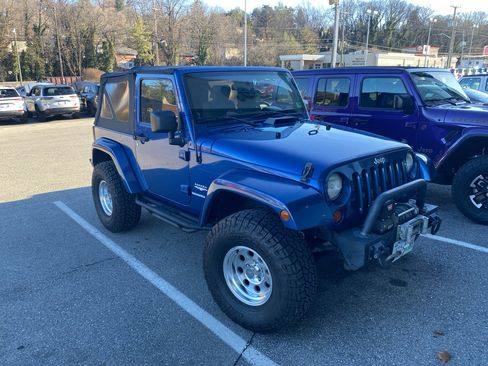 Used 2010 Jeep Wrangler Sahara w/ Trailer Tow Group image 1