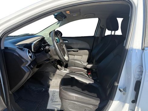 Used 2018 Chevrolet Sonic Premier image 10