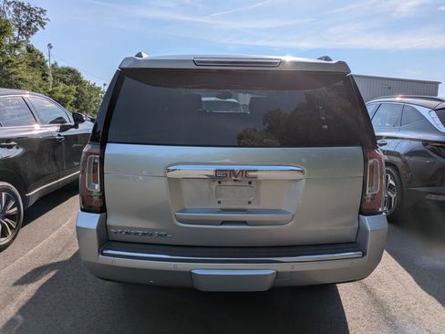 Used 2018 GMC Yukon XL Denali w/ Open Road Package AWD/4WD image 5