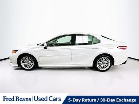 Used 2018 Toyota Camry L image 4