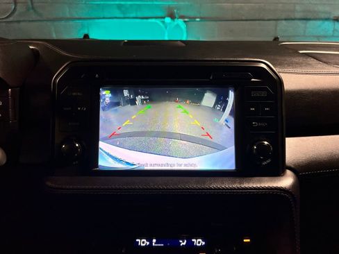 Used 2017 Nissan GT-R Premium image 13