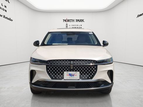 New 2026 Lincoln Nautilus Premier w/ Equipment Group 102A AWD/4WD image 8
