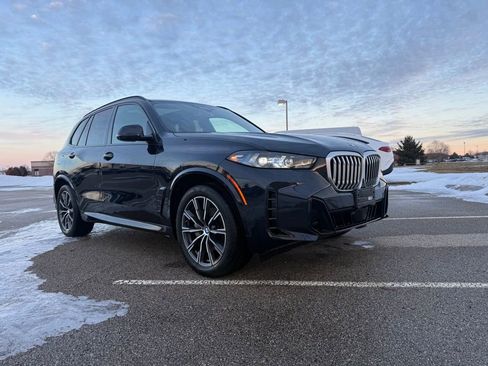 Used 2024 BMW X5 xDrive40i w/ M Sport Package image 9