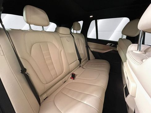 Used 2022 BMW X5 sDrive40i w/ Premium Package RWD image 16