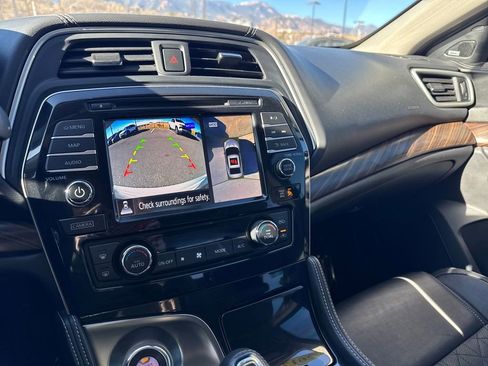 Used 2017 Nissan Maxima Platinum image 46