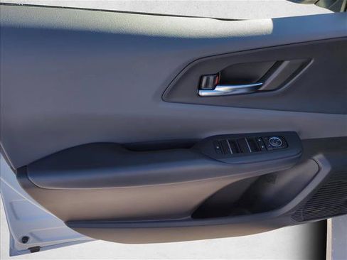 Certified 2025 Toyota Prius XLE image 9