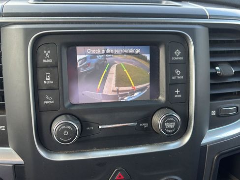 Used 2021 RAM 1500 Classic SLT AWD/4WD image 20
