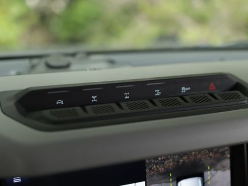 Used 2023 Ford Bronco Badlands AWD/4WD image 16