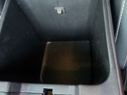 Used 2024 Jeep Grand Cherokee Laredo image 33