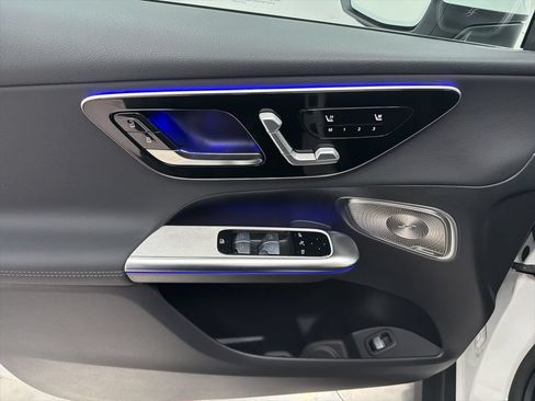 Certified 2026 Mercedes-Benz GLC 300 image 17