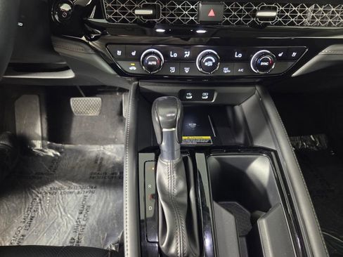 Used 2023 Honda Accord Touring image 14