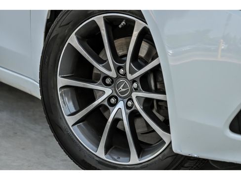 Used 2015 Acura TLX V6 w/ Technology Package FWD image 3