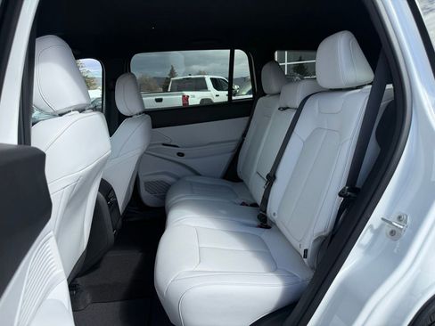 New 2026 Jeep Cherokee Limited image 15