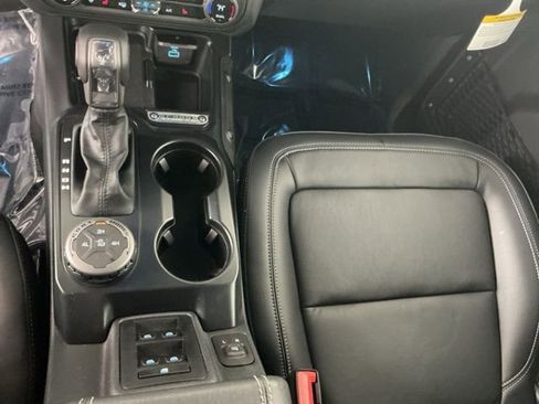 New 2025 Ford Bronco Outer Banks AWD/4WD image 19
