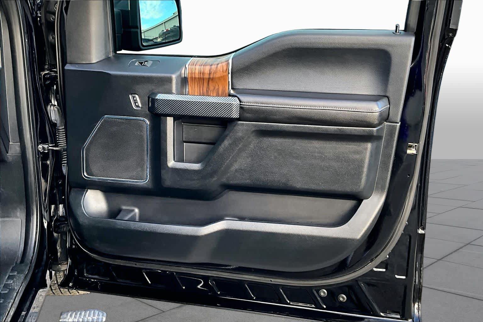 Used 2018 Ford F150 Lariat w/ Equipment Group 502A Luxury AWD/4WD image 25